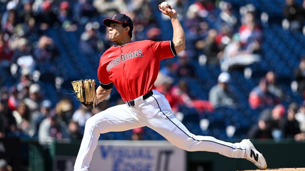 Guards' staff looks elite again, and lefty helping lead charge