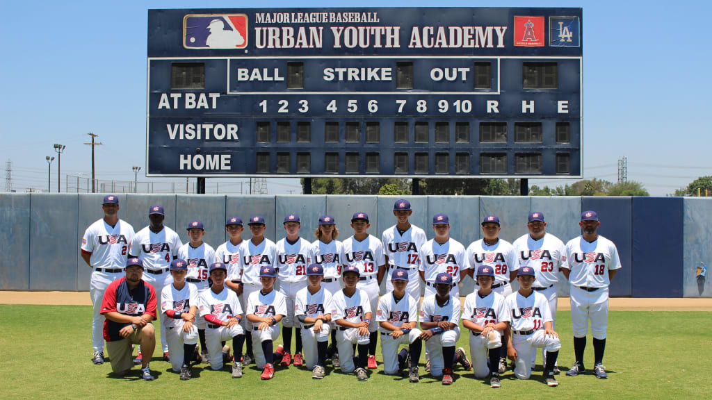 Pete Crow-Armstrong (sixth from left in top row), Paul Skenes (second from left in bottom row) and Masyn Winn (sixth from left in bottom row) with the 12U National Team in 2014. (Credit: USA Baseball)