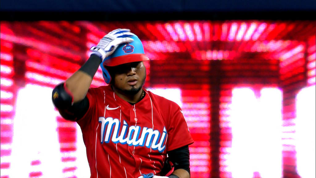 Q&A: Catching up with Marlins legend and new outfield coordinator Juan  Pierre - The Athletic