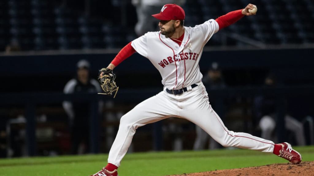 Joe Jacques in Majors for first time with Red Sox