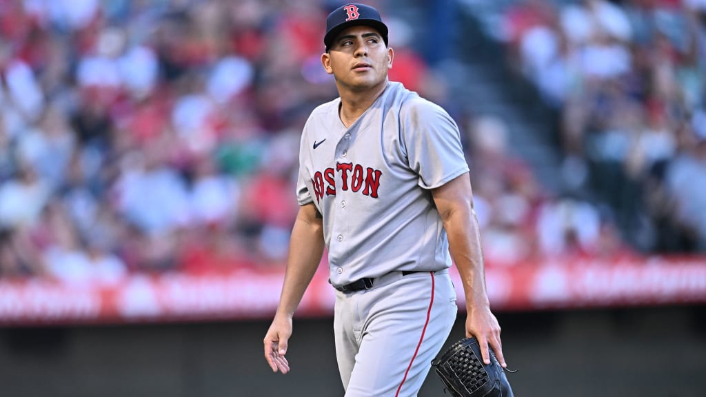 Suarez's status unclear as Red Sox weigh IL stint