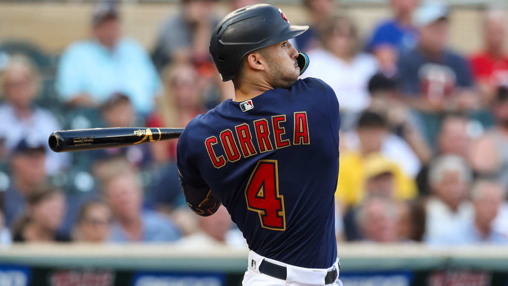 Giants Sign Carlos Correa!