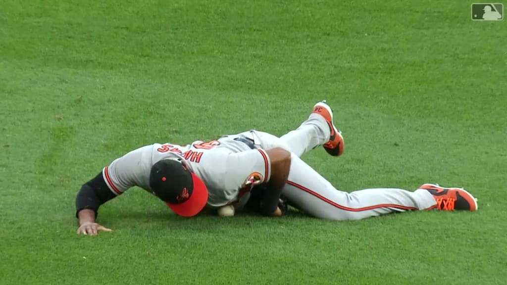 Saturday Morning Orioles Victory GIF Party: O's beat Giants, 3-2