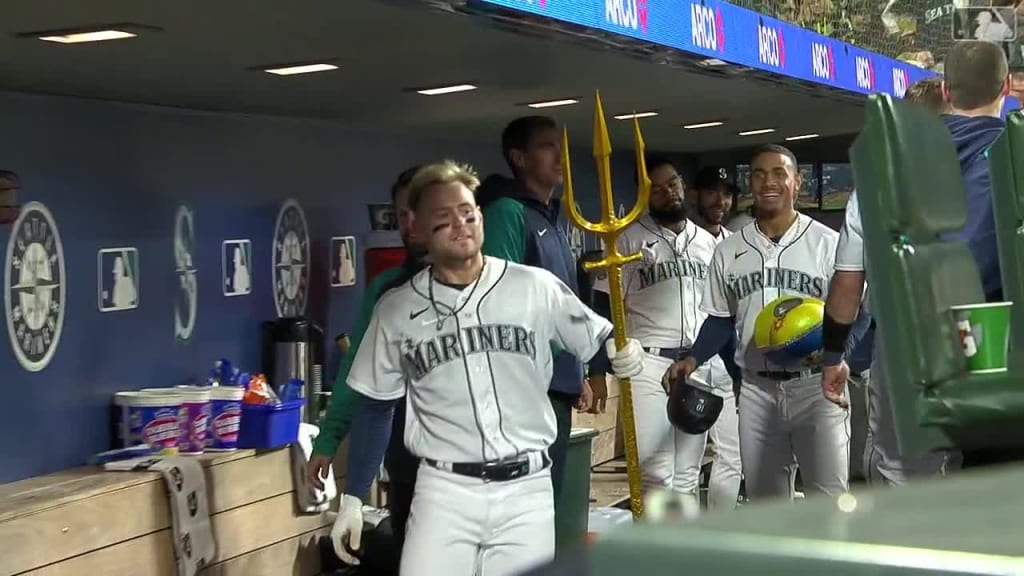 Trident true: Mariners get first win in City Connect jerseys as