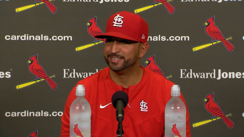 MLB: Yadi rejoining Cardinals would be writing on the wall for Marmol