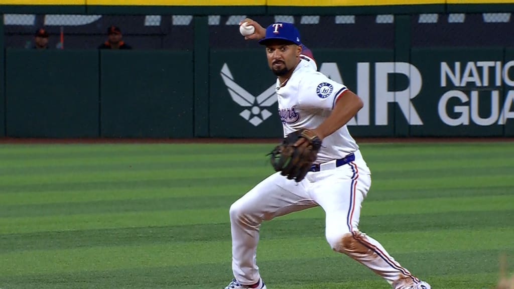 Marcus Semien wins 2025 AL Gold Glove Award