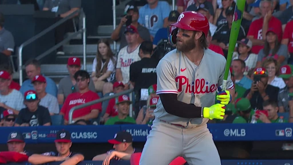 Bryce Harper gifts Phanatic-themed bat to Henderson All-Stars ace pitcher