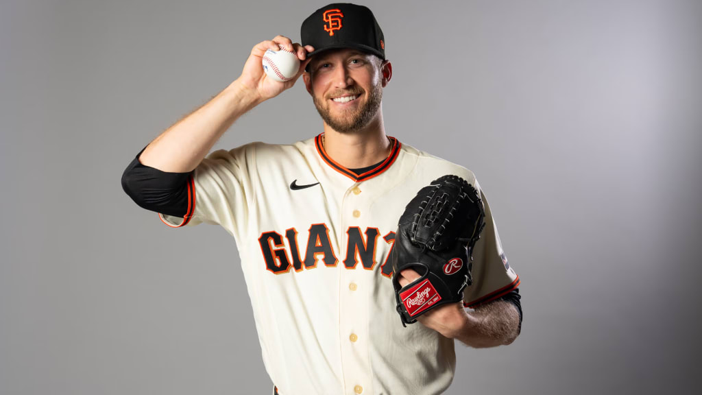 Back with Giants, Kilian an intriguing bullpen candidate