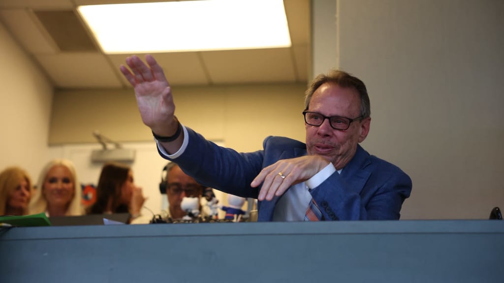 Howie Rose signs off for final time in Mets' booth