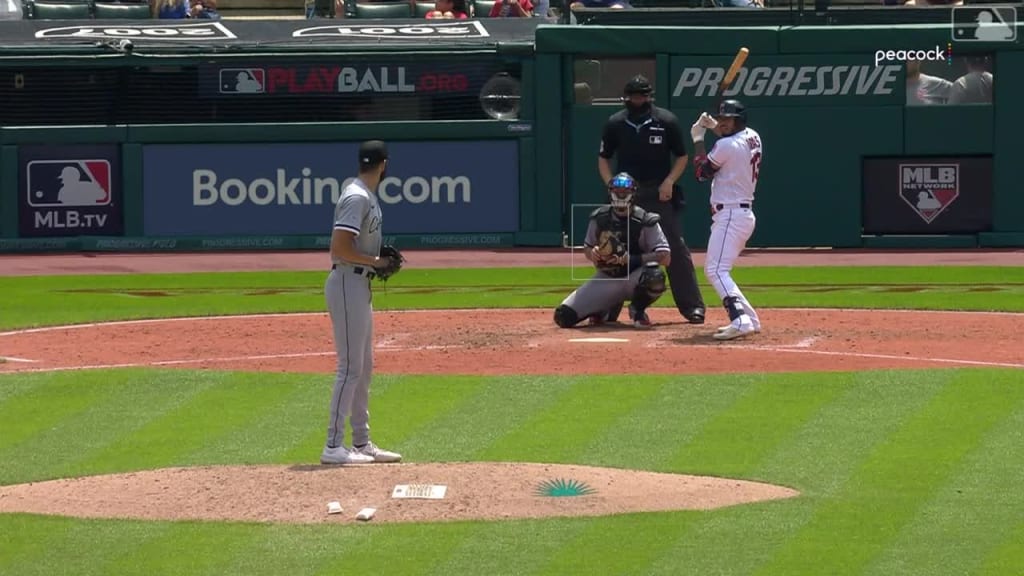 WATCH: White Sox' Zach Remillard makes diving catch, double play