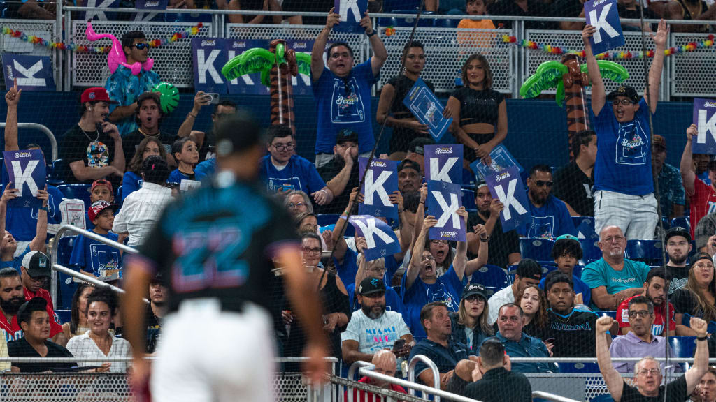 Miami Marlins' latest ploy to sell tickets? Groupon