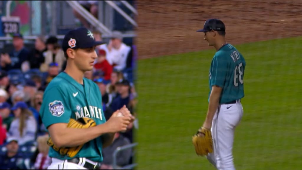 Gallery: Mariners break out City Connect uniforms for 1st time - Seattle  Sports