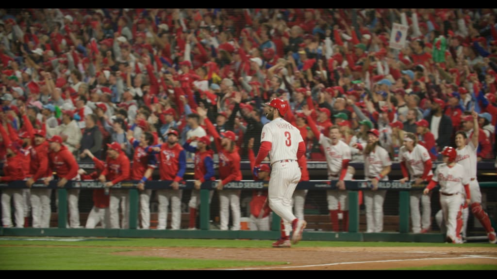 Phillies' Rhys Hoskins spikes bat amid Phillies' home run parade