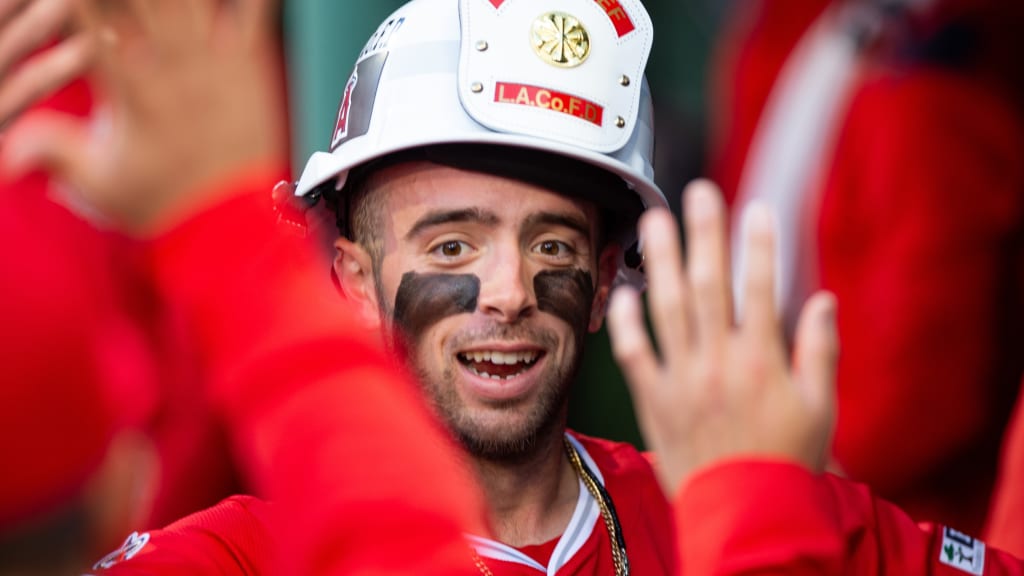 Zach Neto's leadoff homer (10)