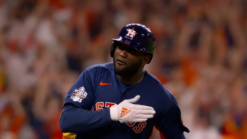 Astros fan snags Yordan Alvarez HR ball in World Series Game 6