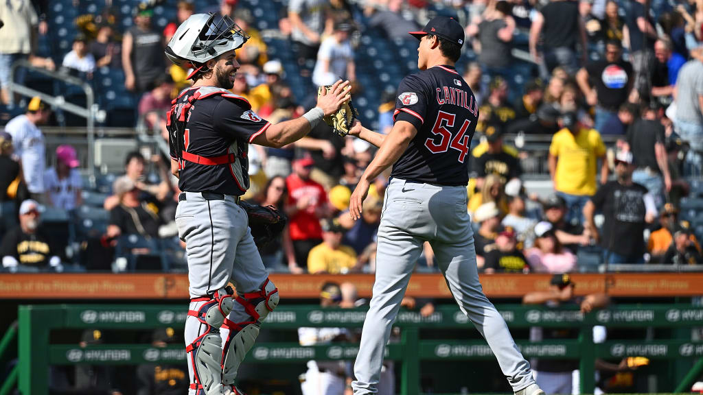 Joey Cantillo closes out the Guardians' win