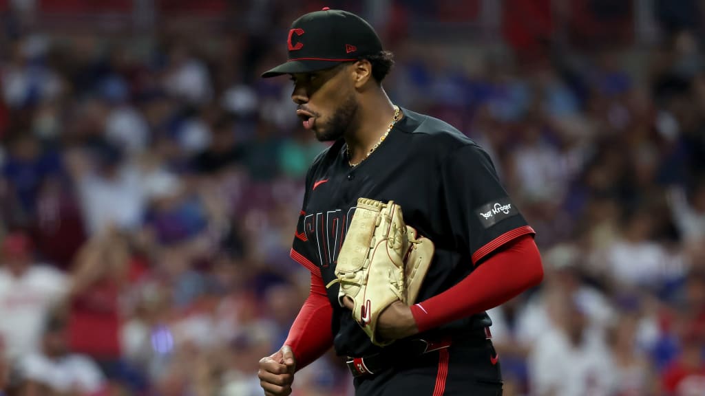 Tough road trip could determine Reds' Deadline plans