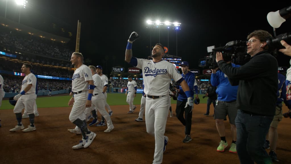Dodger Details: David Peralta's 'time of my life' in the WBC
