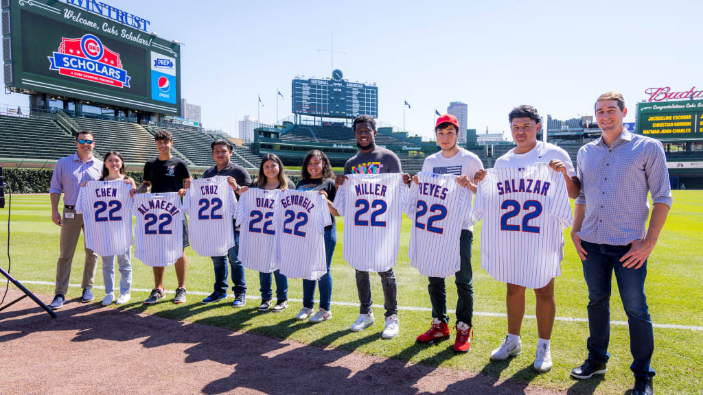 Todays Lesson: Cubs Hendricks ready to educate Giants 