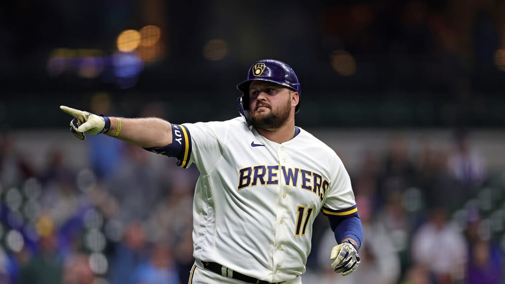 Rickie Weeks' single lifts Milwaukee Brewers over New York Yankees