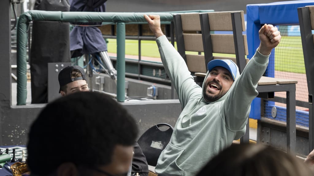 “It's like a bunch of friends hanging out," Austin Hedges said. (Photo: Guardians)