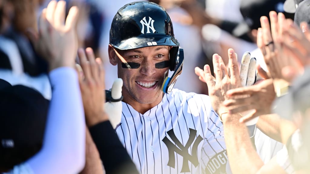 Cue the 6-7 meme: Judge (TWICE), Jones club HRs