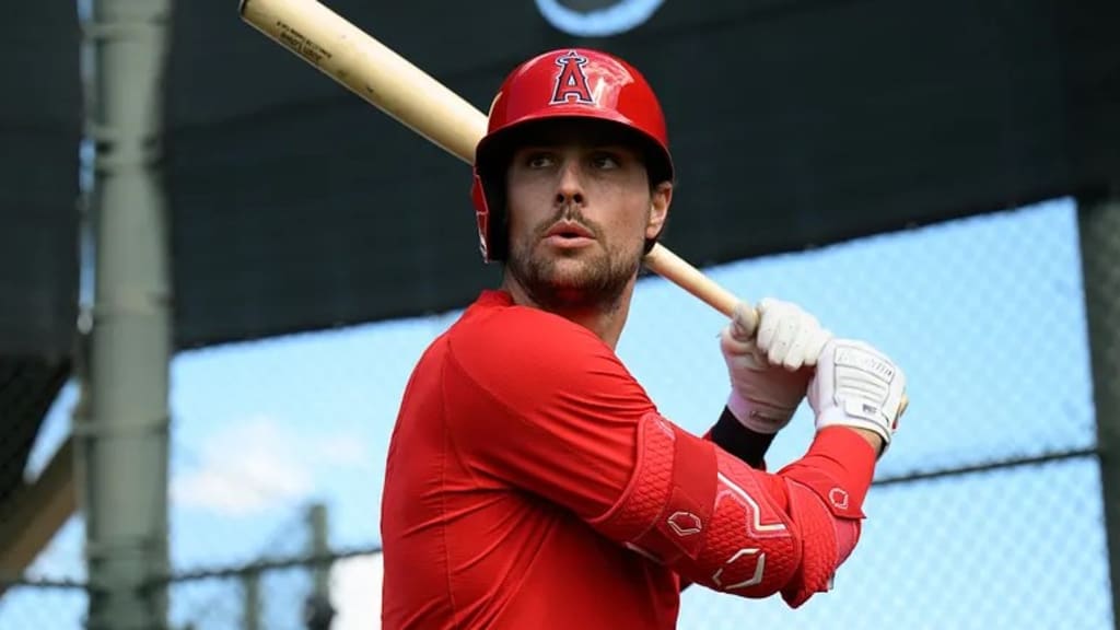 Lowe (left oblique) to sit a few days, expects to be ready for season