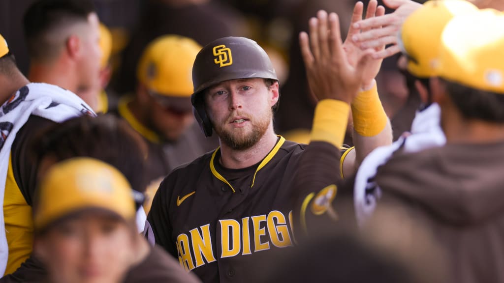 Cronenworth slugs opposite-field home run -- a first for him