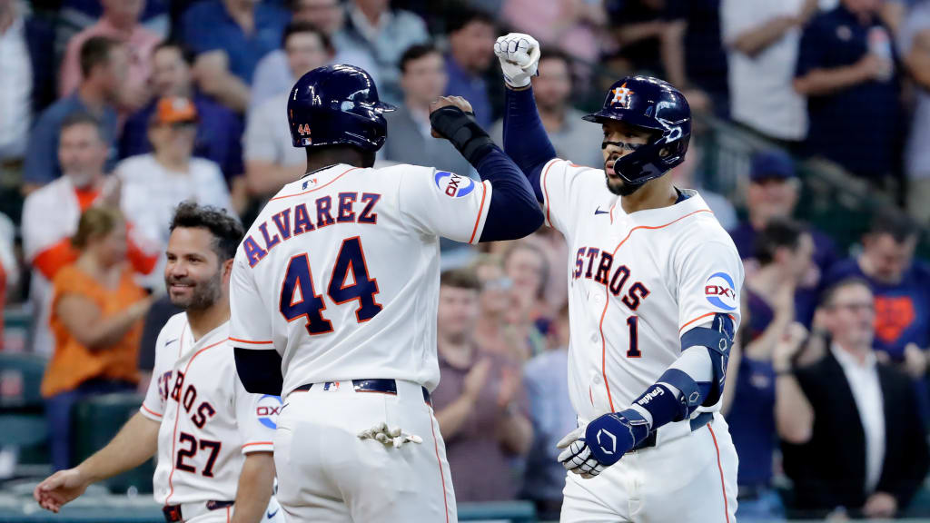 Bring out the brooms (and bats)! 'Stros get first sweep of 2026