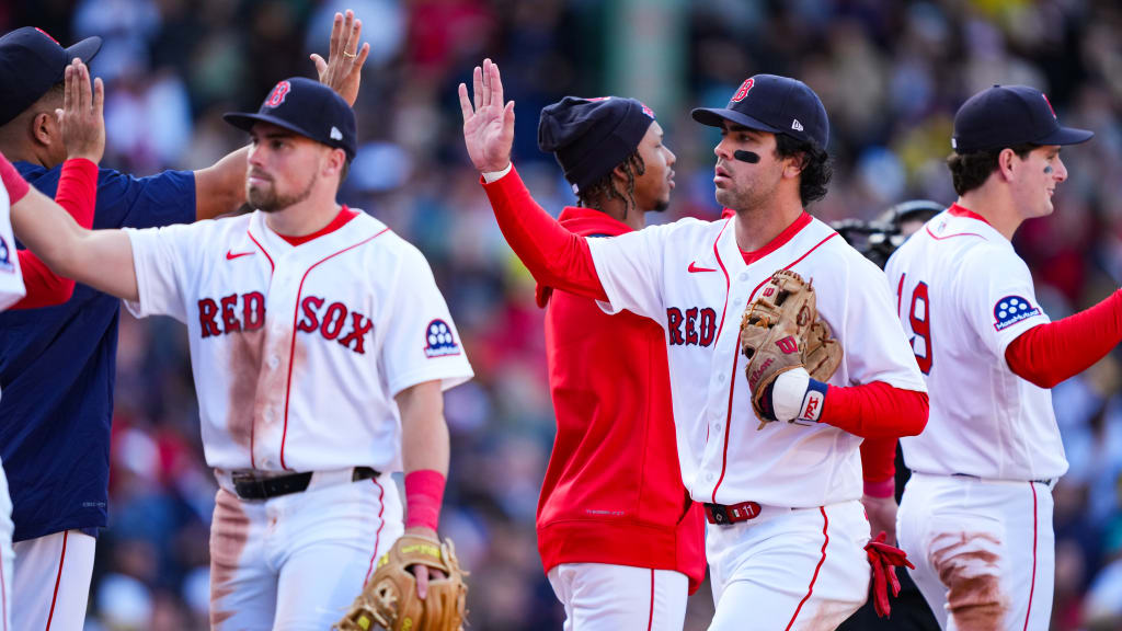 Red Sox find fair weather in Fenway's 115th home opener