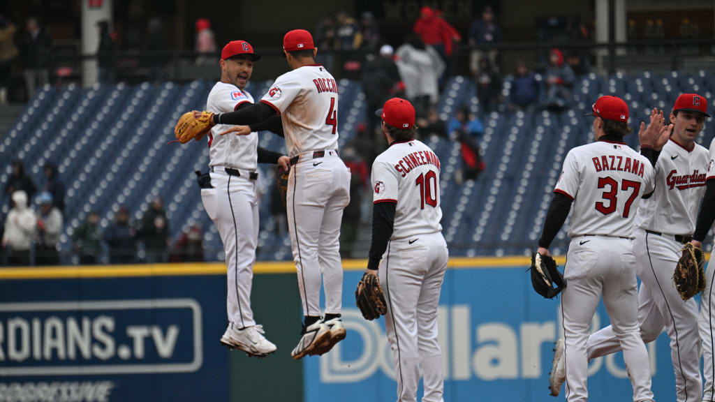 Guards particularly pleased with Rocchio, DeLauter's production