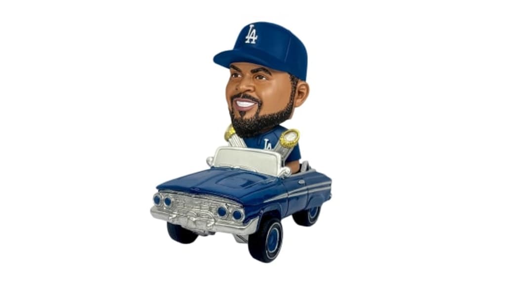 デイブ・ロバーツ　Los Angeles Dodgers 記念品 メジャーリーグベースボール ボブルヘッド Dave Roberts Los Angeles