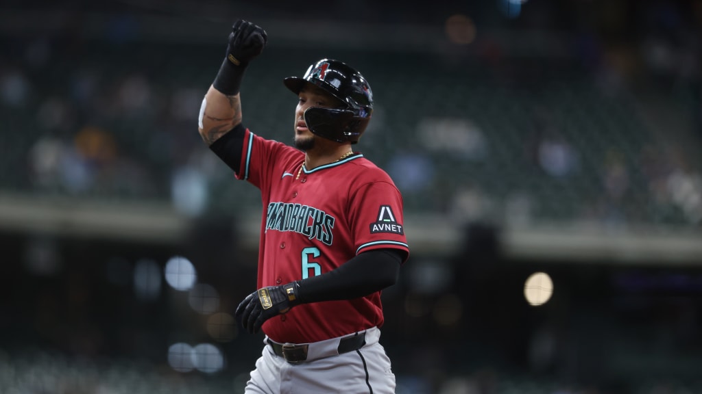Vargas continues to climb ranks with remarkable hit streak