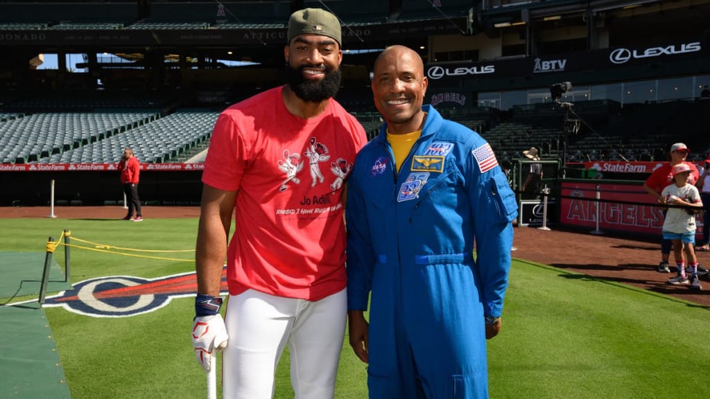 Angels outfielder Jo Adell poses with astronaut Victor Glover Jr. (Los Angeles Angels)