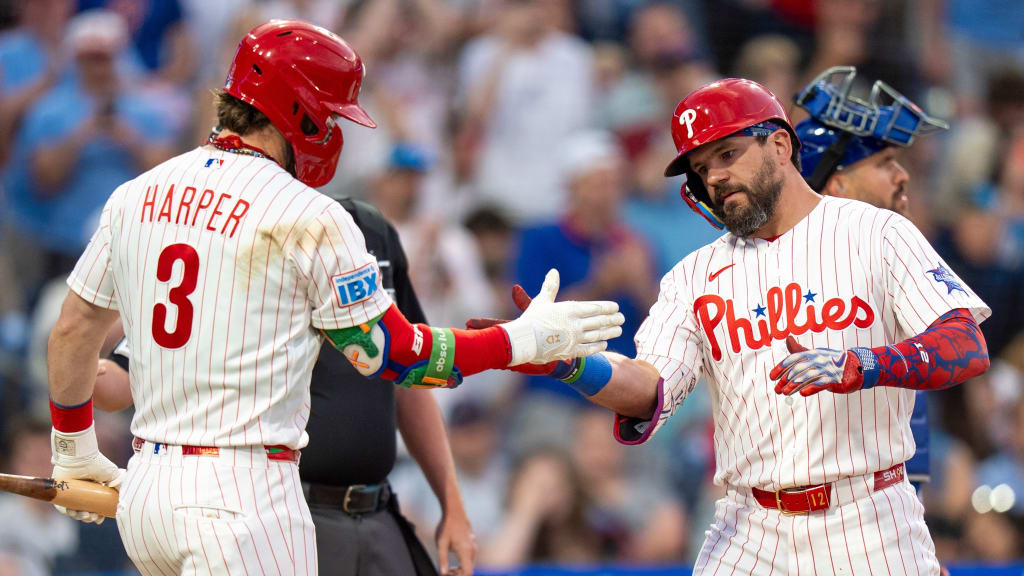 Tres jonrones de Schwarber y ciclo de Harper en noche inolvidable