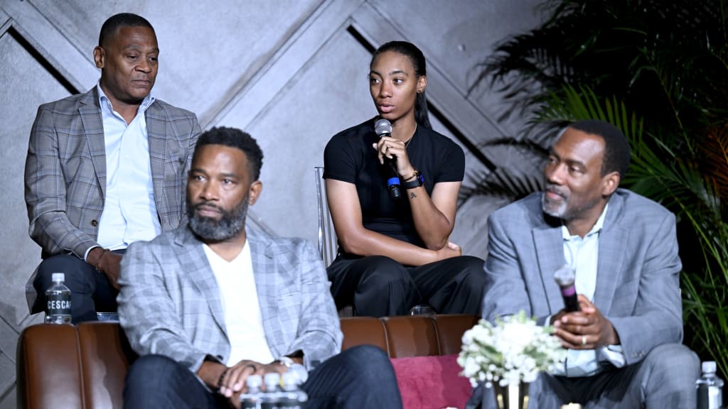 Richard Allen, Marlon Anderson, Mo'ne Davis, and Doug Glanville (L-R) speak at the event in Philadelphia. (Eugene Gologursky/Getty Images for The Players Alliance)
