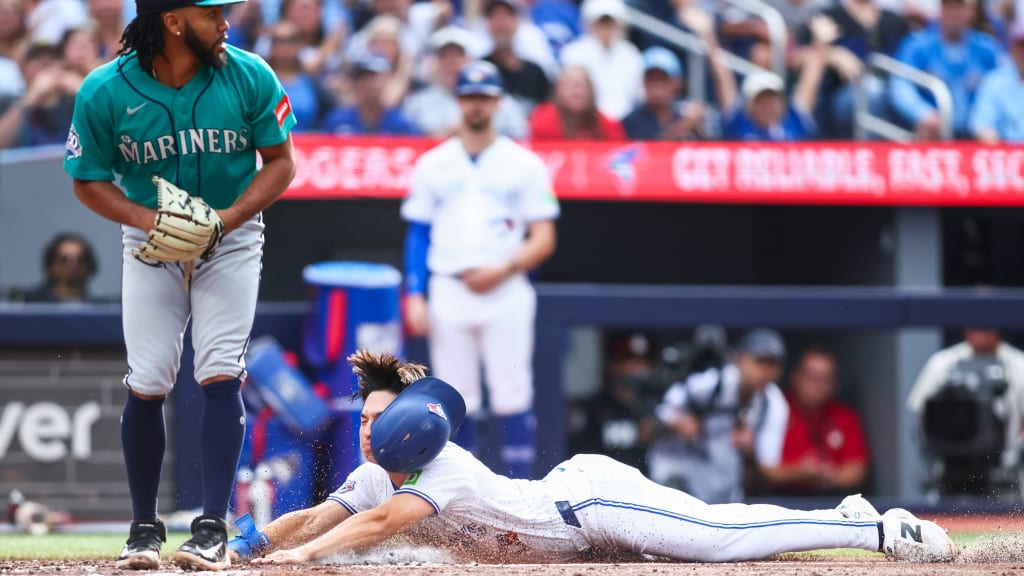 MLB.com editorial image for Toronto Blue Jays: With franchise legends in crowd, Blue Jays deliver gritty comeback win