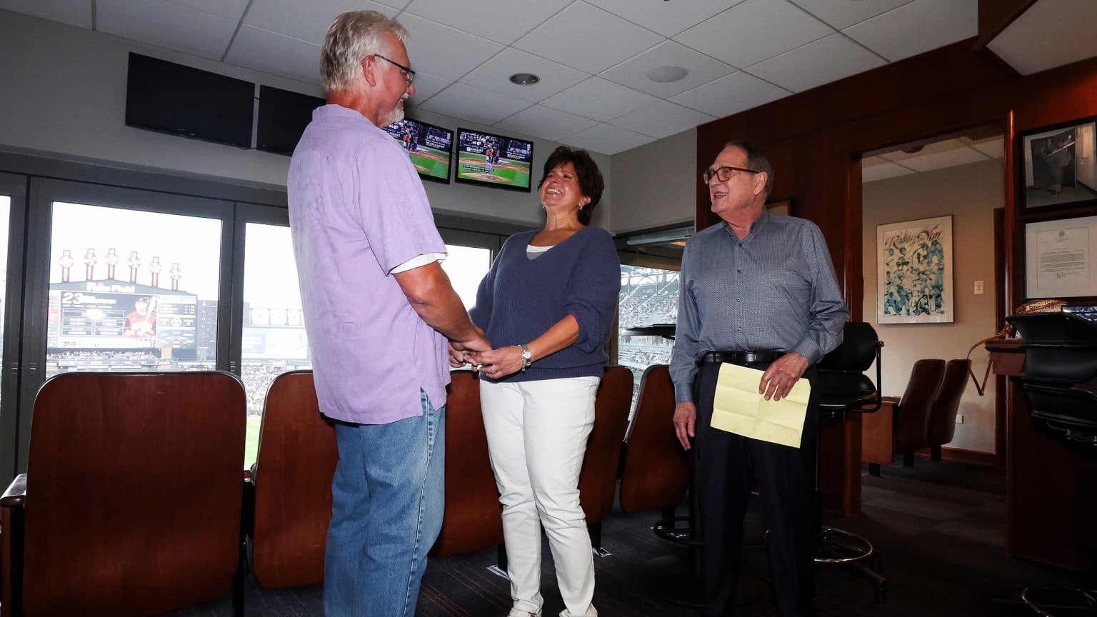 Ron Kittle is married to his wife Barbara as Jerry Reinsdorf officiates