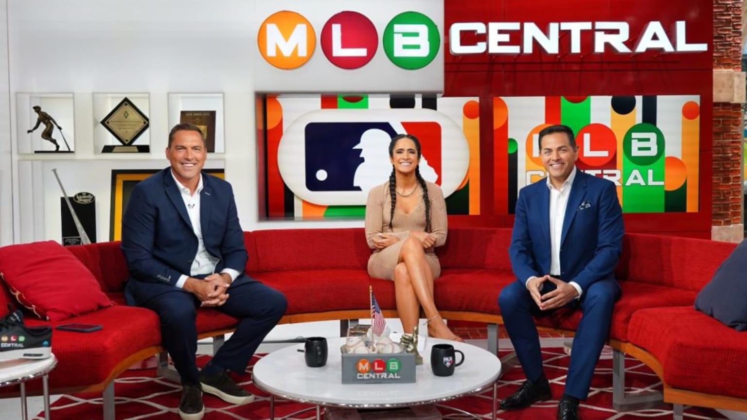 Mark DeRosa, Lauren Shehadi and Robert Flores on the MLB Central set