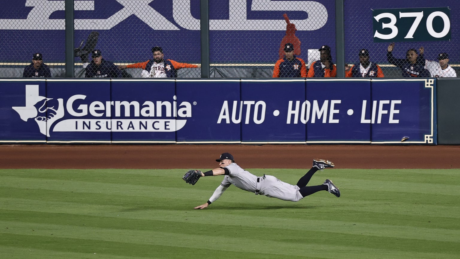 Aaron Judge lays out to make a diving catch