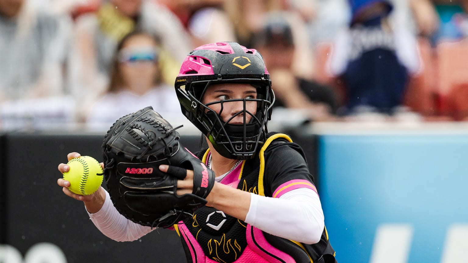 AUSL catcher Kayla Kowalik