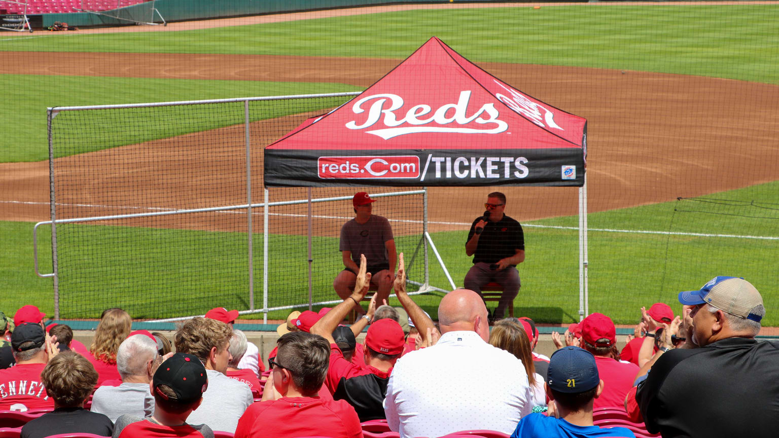 2020 Cincinnati Reds Season Tickets Book / Complete Season 81 Games