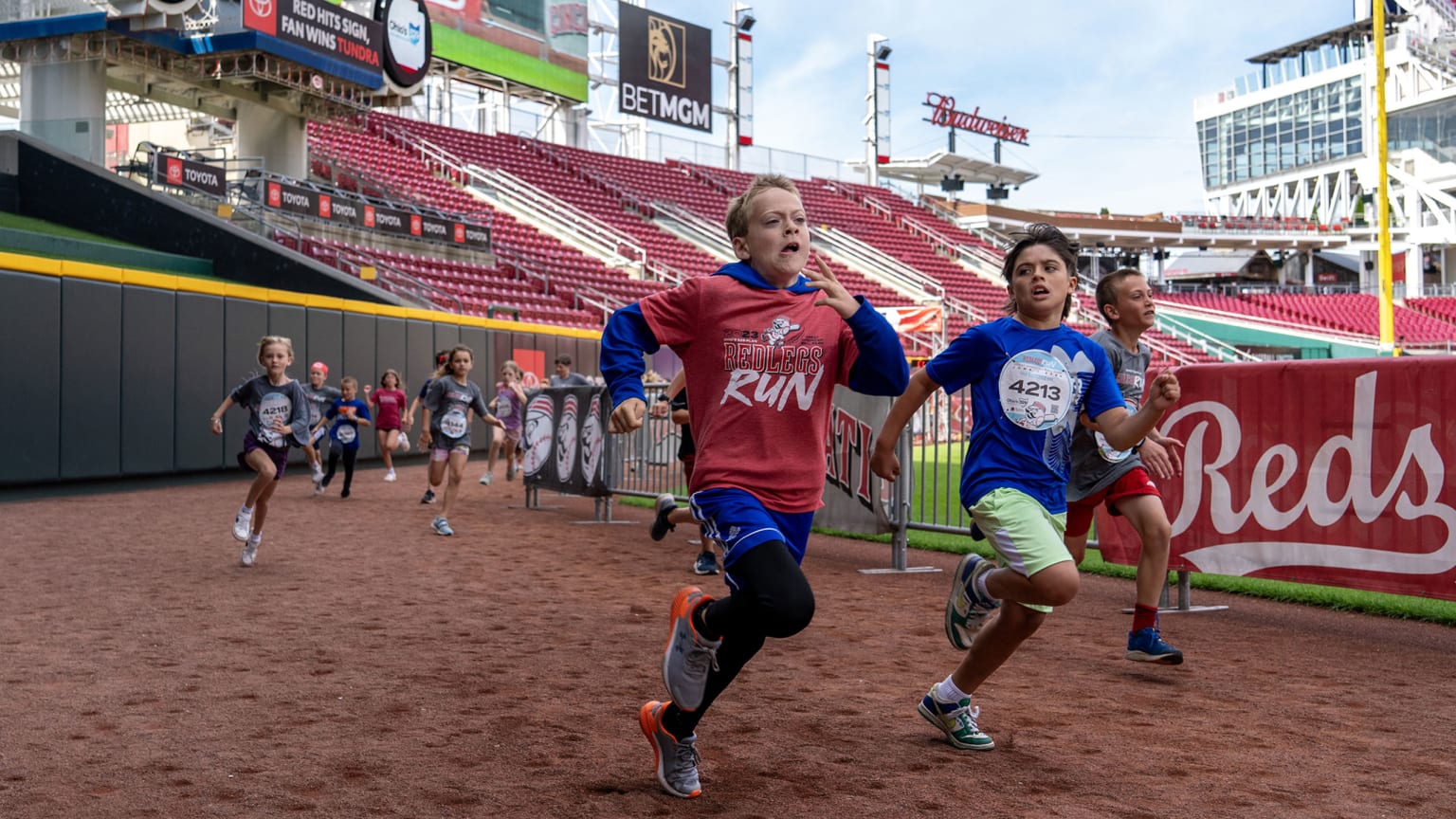 Redlegs Run Cincinnati Reds