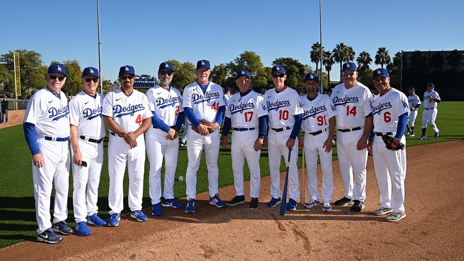 Steve Garvey - LA Dodgers  Dodgers baseball, Mlb uniforms, Dodgers