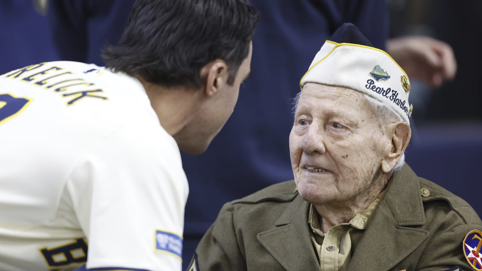 Ed Miklavcic meets the Brewers' Sal Frelick