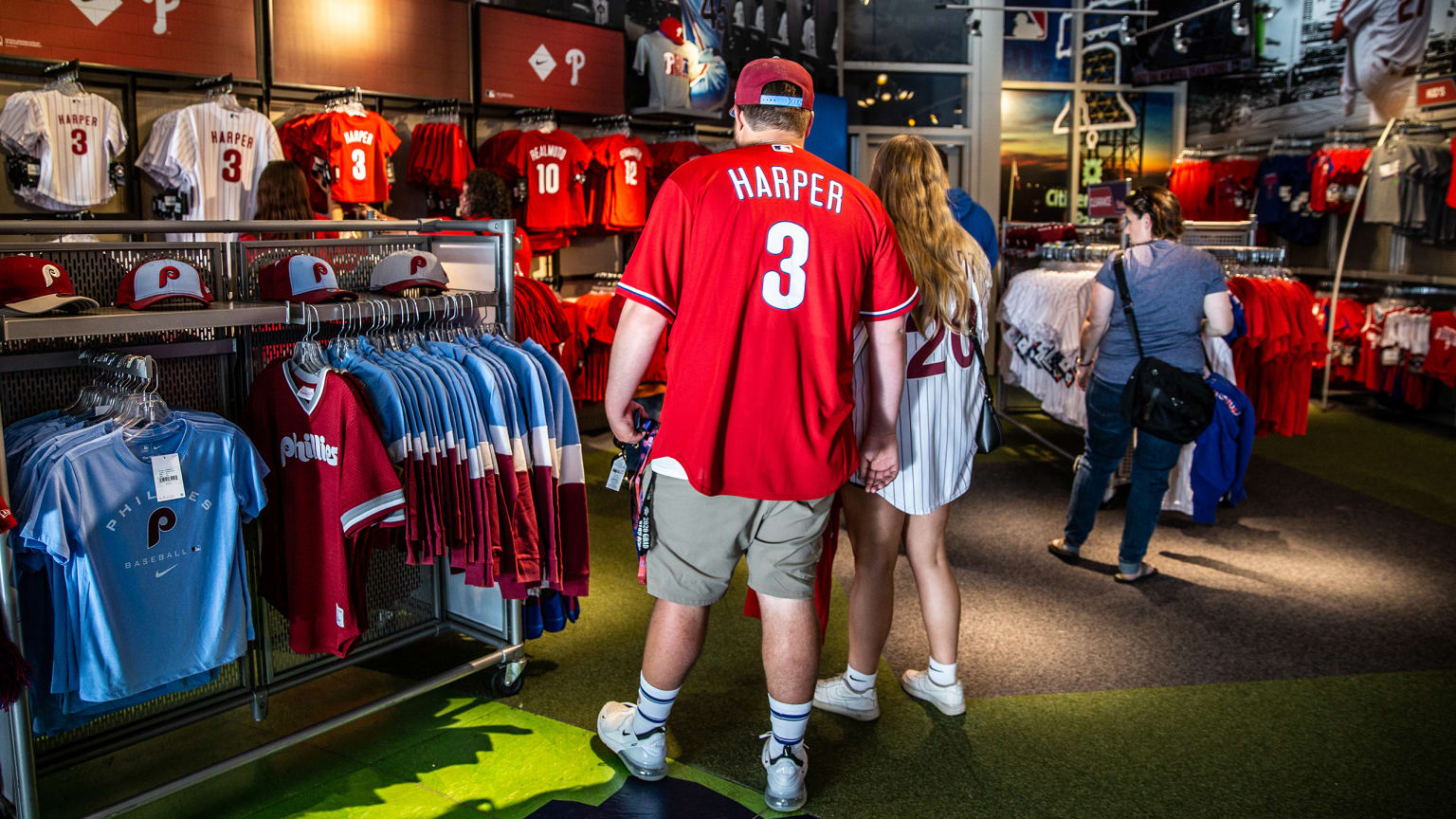 MLB Playoffs 2022: Philadelphia Phillies fans gear up at Citizens Bank Park  team store for postseason baseball - 6abc Philadelphia