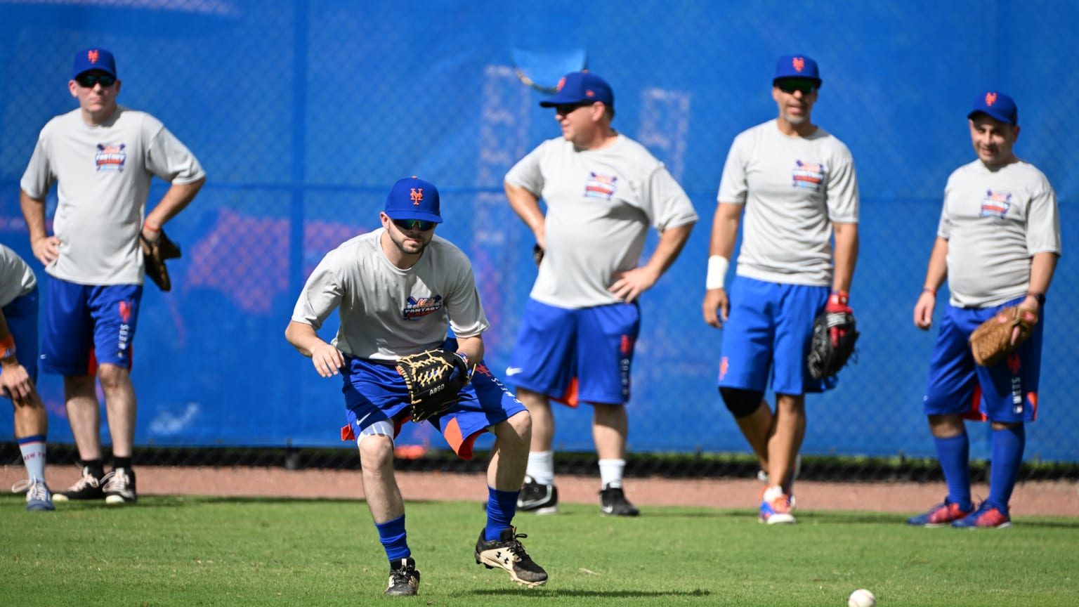 St. Lucie Mets prior to game six with the Lakeland Flying Tigers. #lgm #mets  #helenehaesslerphotography #nymets #newyorkmets #cloverpark…