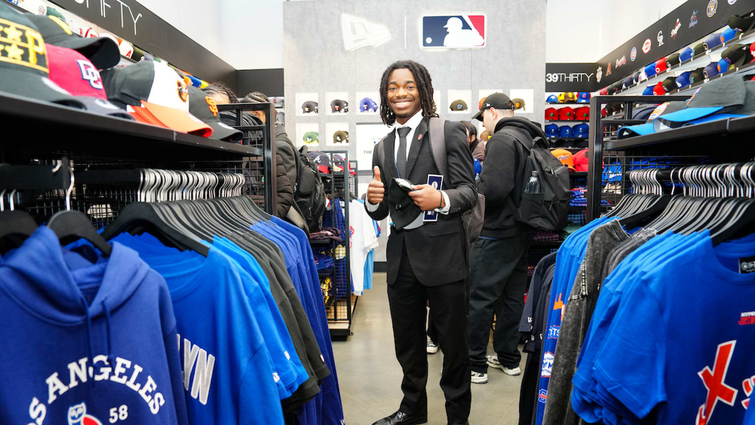Jackie Robinson Foundation Scholars have lunch at MLB Headquarters