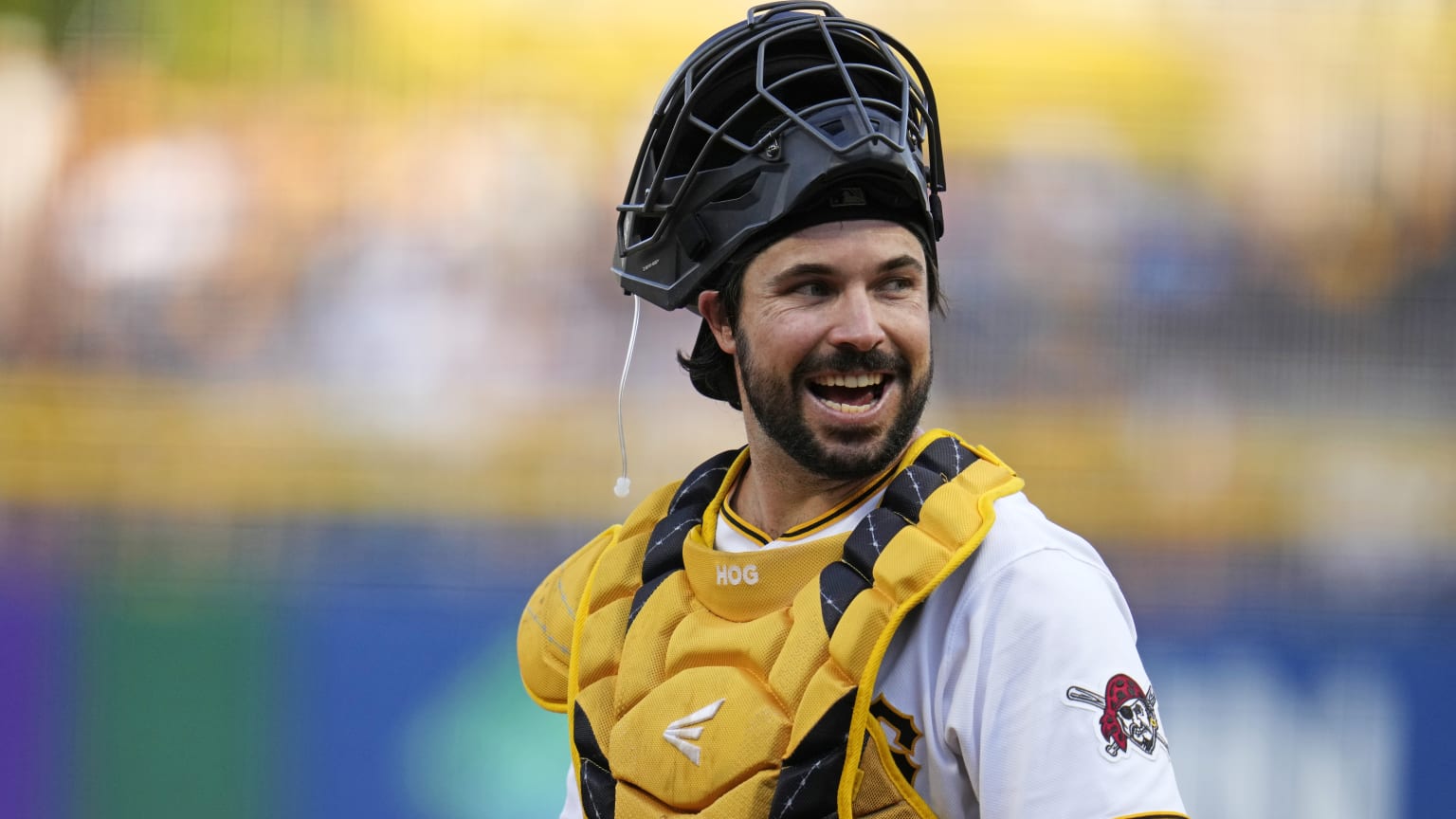 Austin Hedges es cambiado de Piratas a Rangers (fuente)