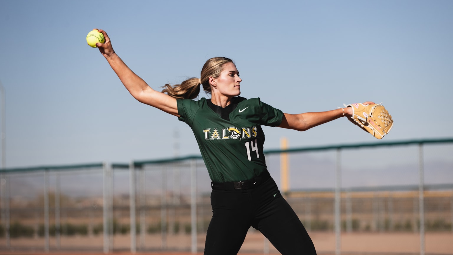 Talons pitcher Montana Fouts